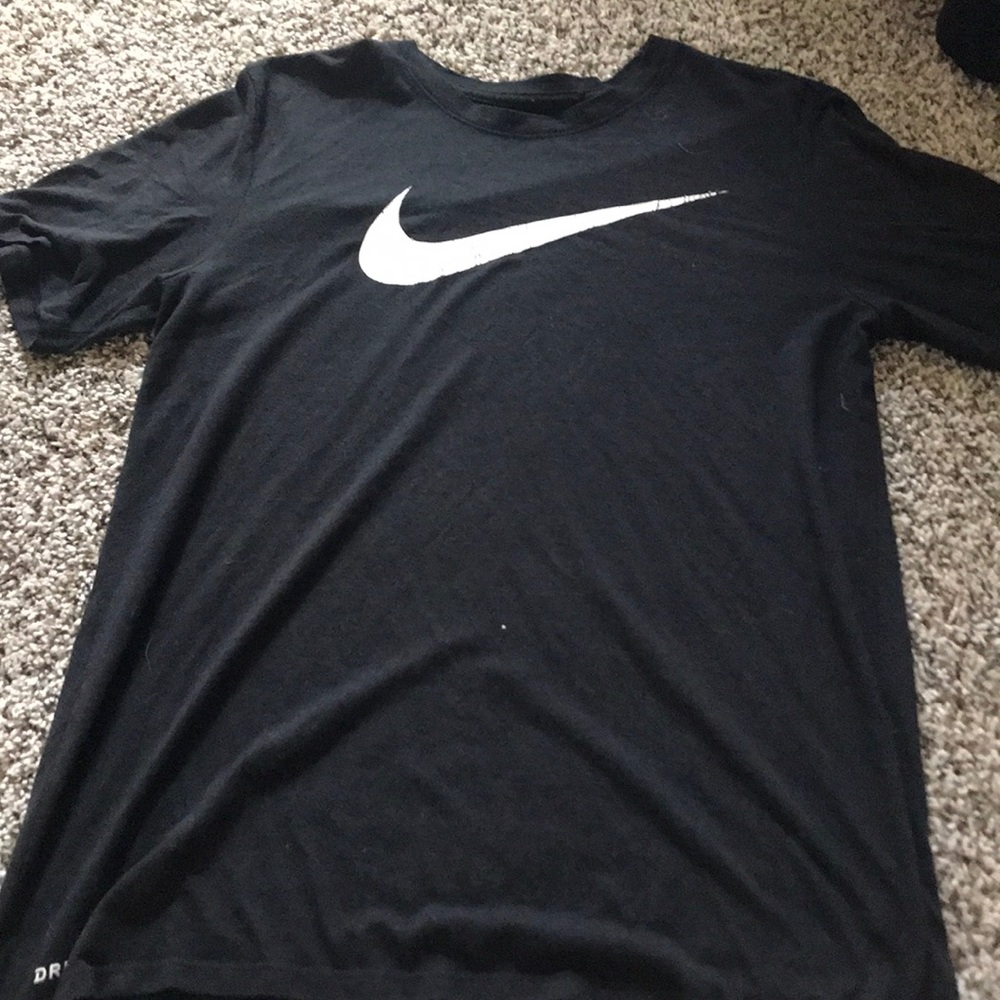 Men’s Nike shirt